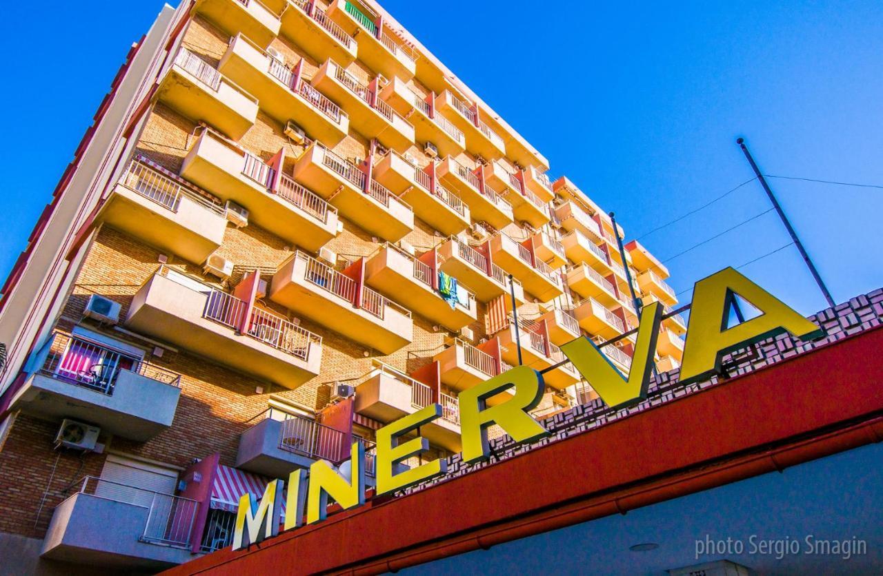 706 Minerva Apartamentos - Vista Al Mar Y La Piscina - Piscina Y Playa Benalmadena Ngoại thất bức ảnh
