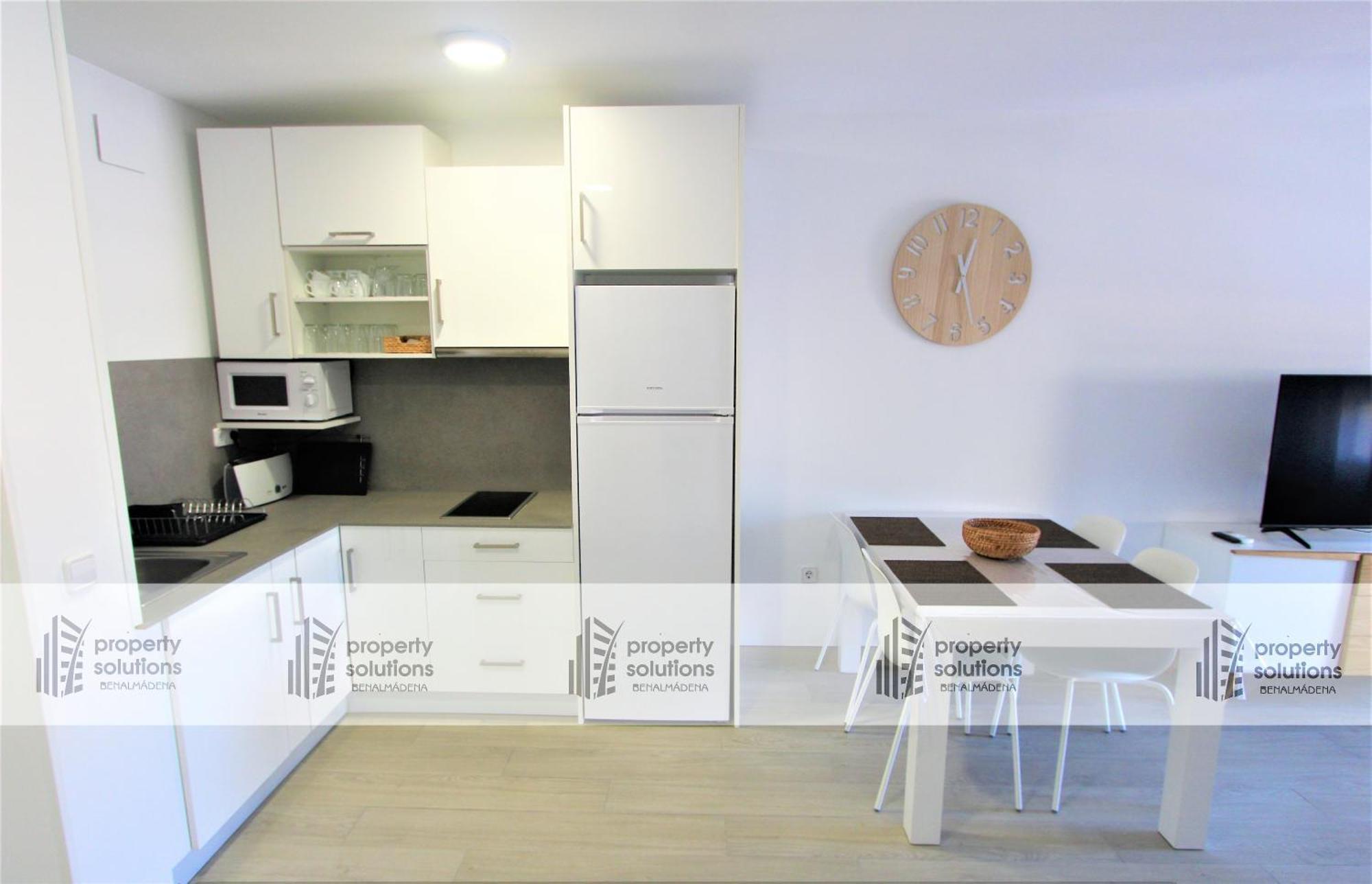 706 Minerva Apartamentos - Vista Al Mar Y La Piscina - Piscina Y Playa Benalmadena Ngoại thất bức ảnh