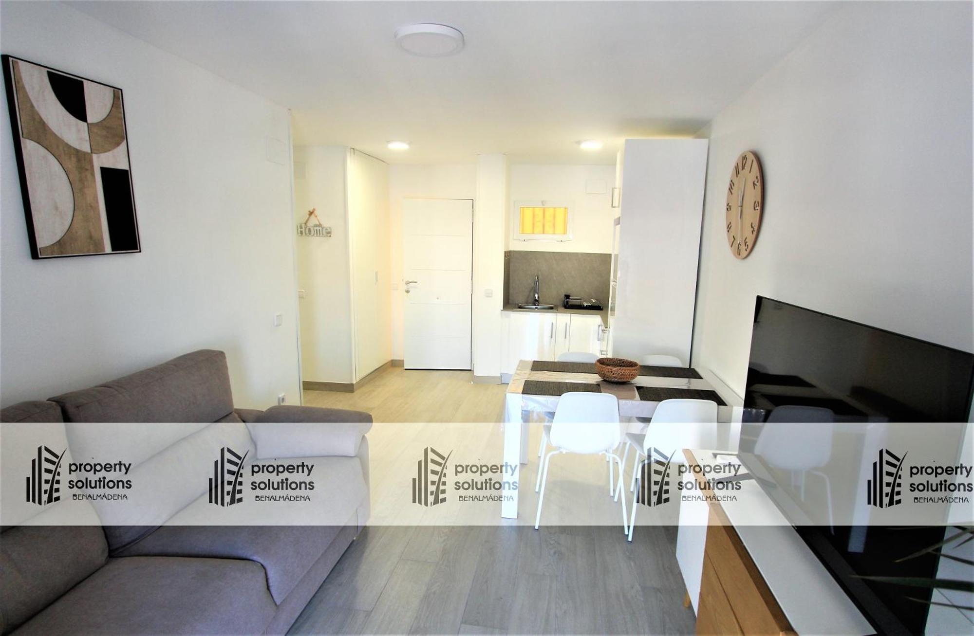 706 Minerva Apartamentos - Vista Al Mar Y La Piscina - Piscina Y Playa Benalmadena Ngoại thất bức ảnh