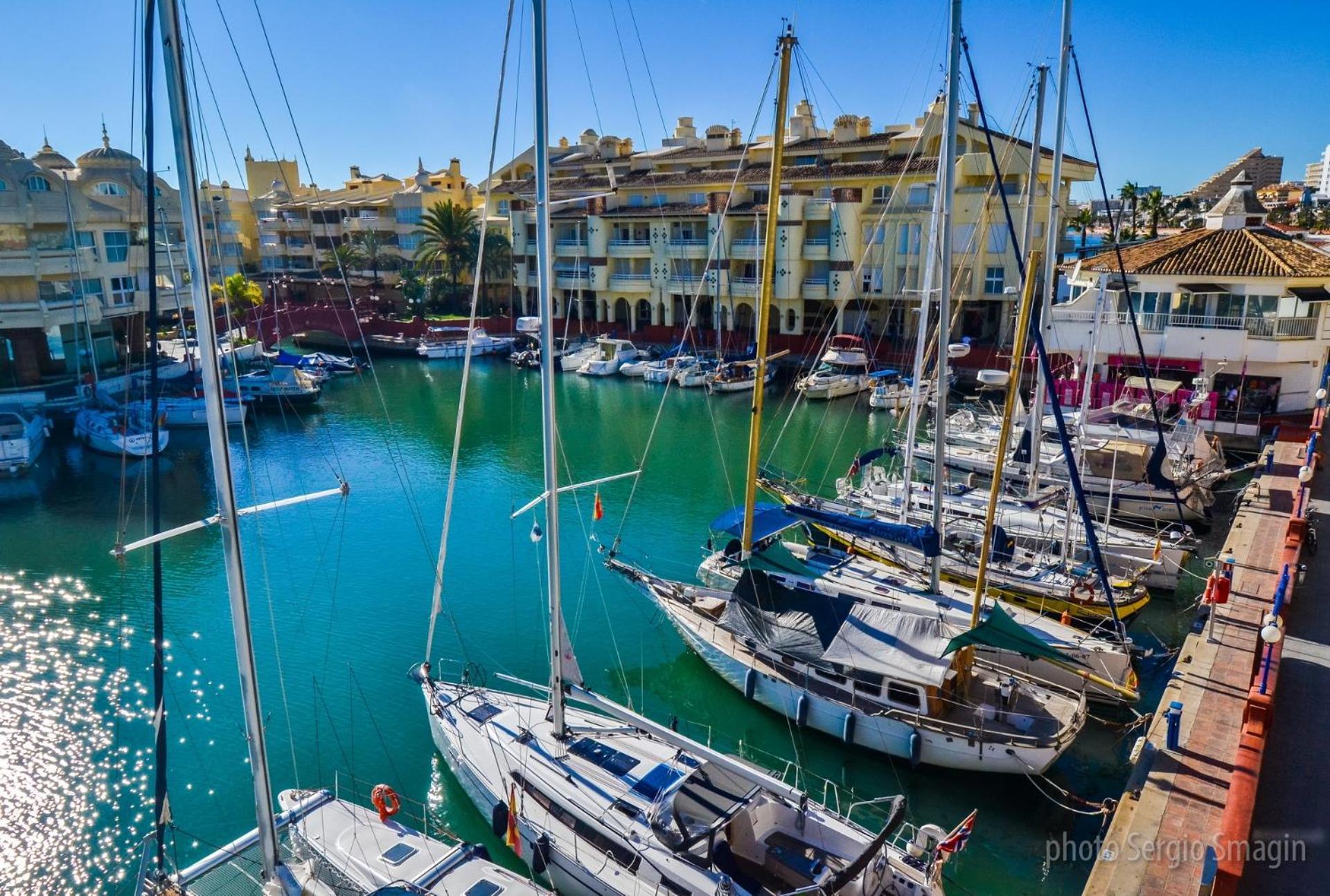 706 Minerva Apartamentos - Vista Al Mar Y La Piscina - Piscina Y Playa Benalmadena Ngoại thất bức ảnh
