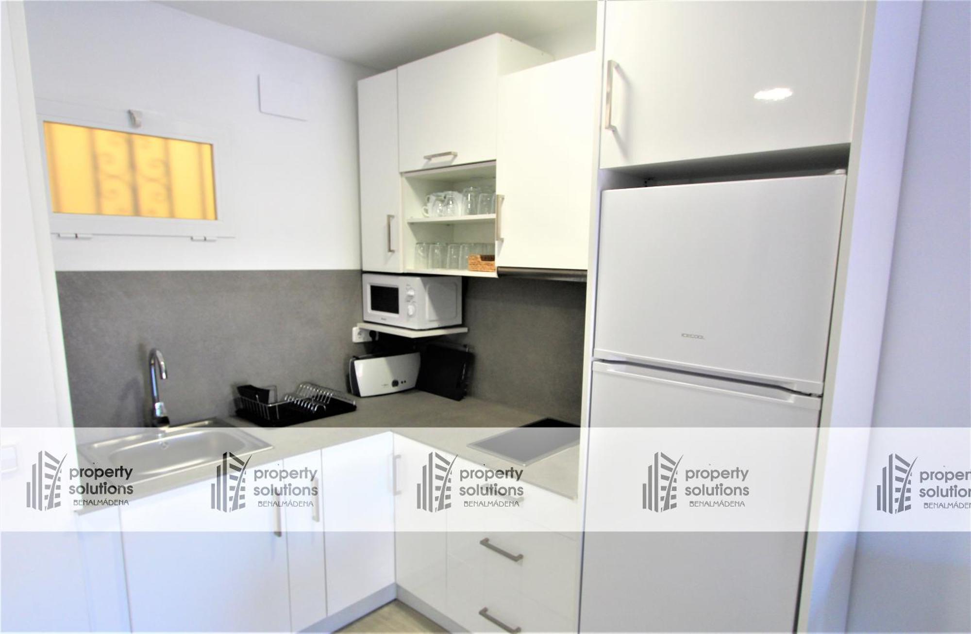 706 Minerva Apartamentos - Vista Al Mar Y La Piscina - Piscina Y Playa Benalmadena Ngoại thất bức ảnh